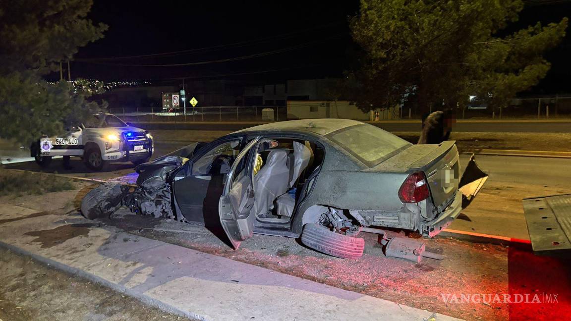 $!Elementos de Tránsito Municipal aseguraron la zona mientras realizaban el peritaje del accidente.