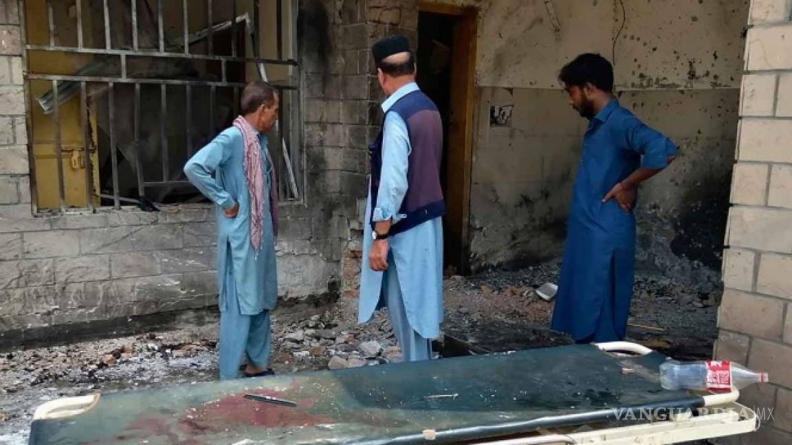 Nueve muertos en ataque suicida de mujer a hospital de Pakistán