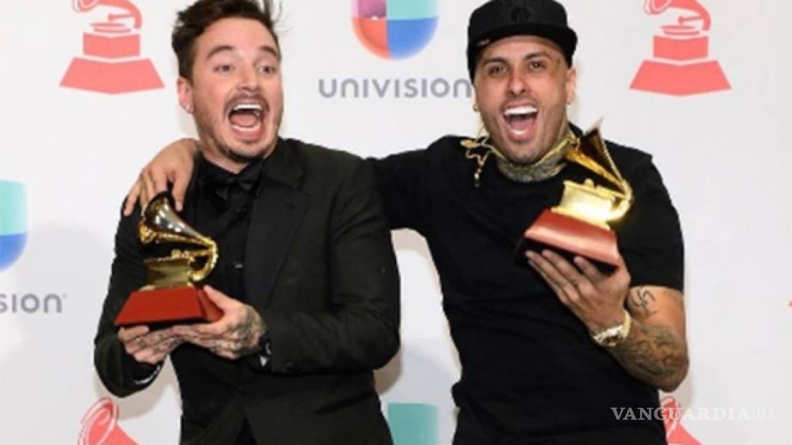 Nicky Jam se apunta un nuevo éxito con J Balvin con 'X'