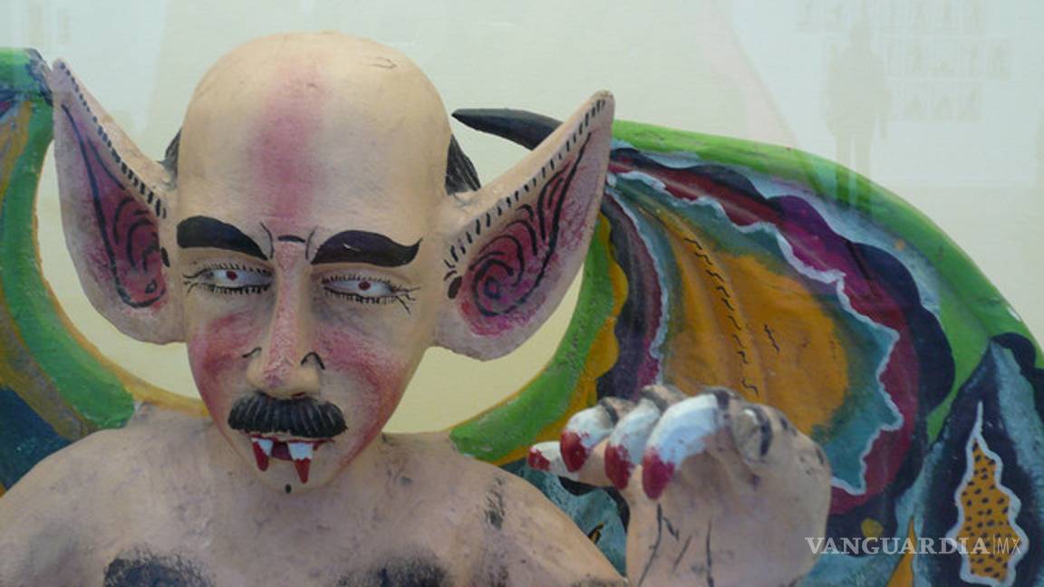 $!El tazo maldito de "Elvira", 'El Chupacabras' y otras leyendas urbanas virales... ¡antes de las redes sociales!