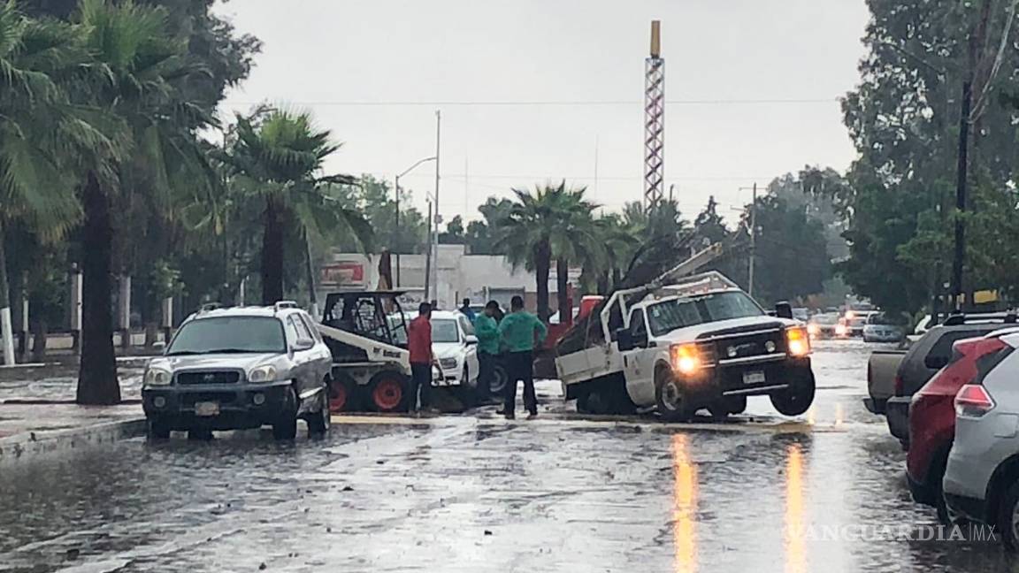 $!Intensas lluvias inundan de nuevo a Torreón, Coahuila