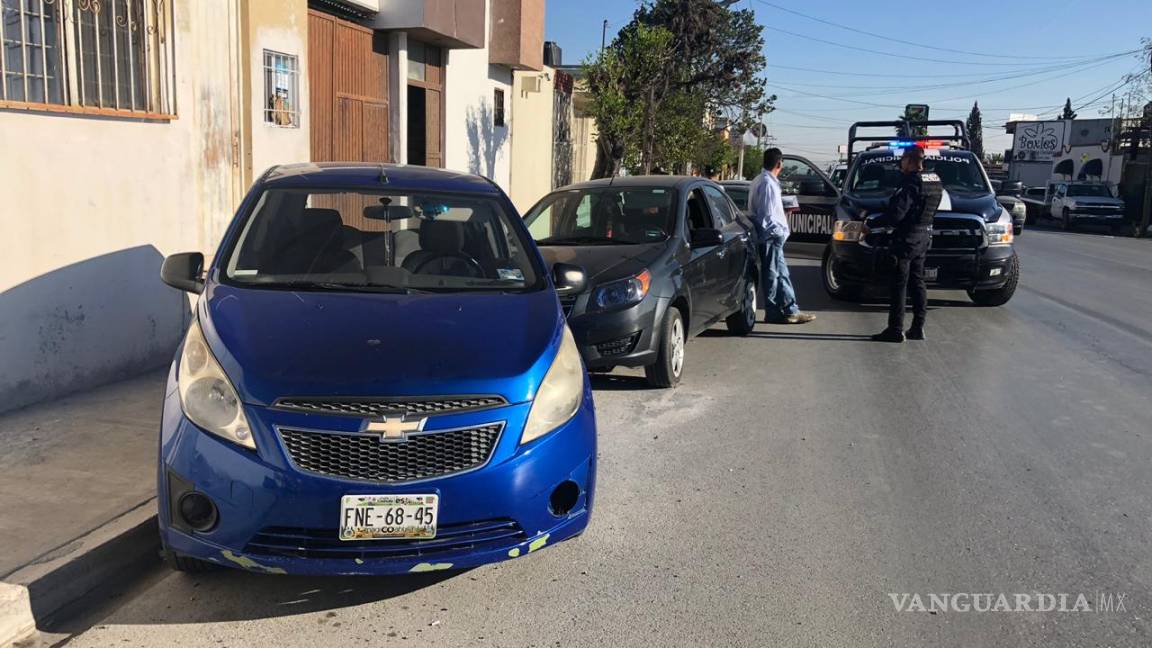 Pierde el control de su vehículo y choca en Saltillo, Coahuila