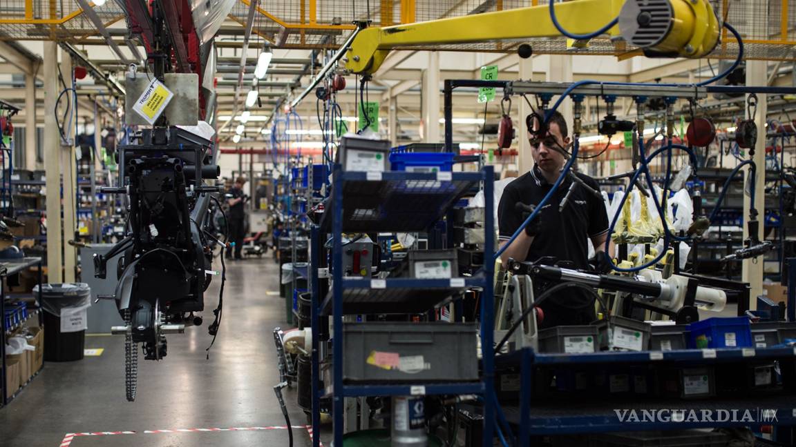 Empleos manufactureros registran en abril su menor nivel de crecimiento en 9 años