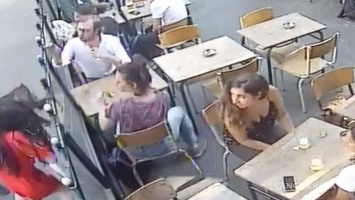 Detienen a hombre que golpeó a mujer por defenderse de acoso en Francia