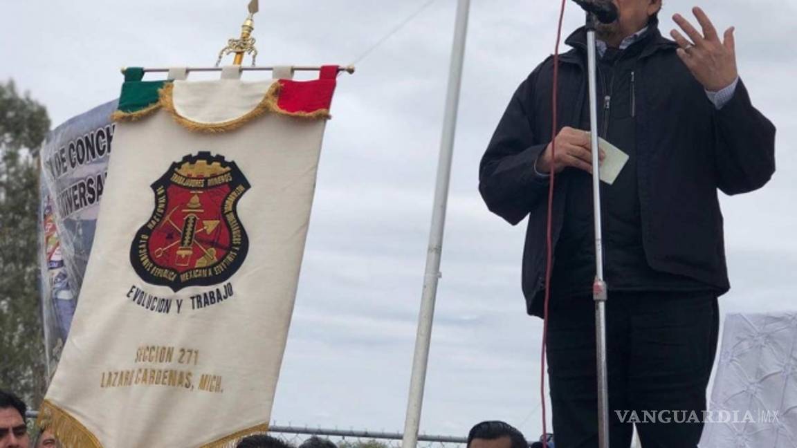 $!Napito llega a Piedras Negras en avión que cuesta 120 mil pesos por hora