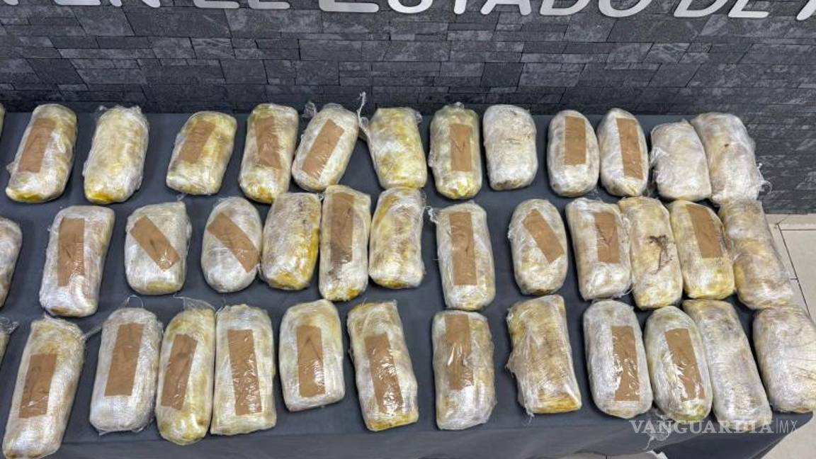 $!La droga se encontraba oculta en un compartimento oculto en un camión con placas del estado de Guerrero.