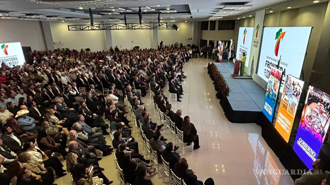 $!La alcaldesa Sara Irma Pérez Cantú presentó su primer informe de gobierno ante autoridades y ciudadanos.