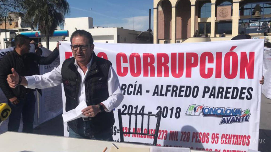 César Flores acusa de corrupción a edil, tesorero y contralor de Monclova