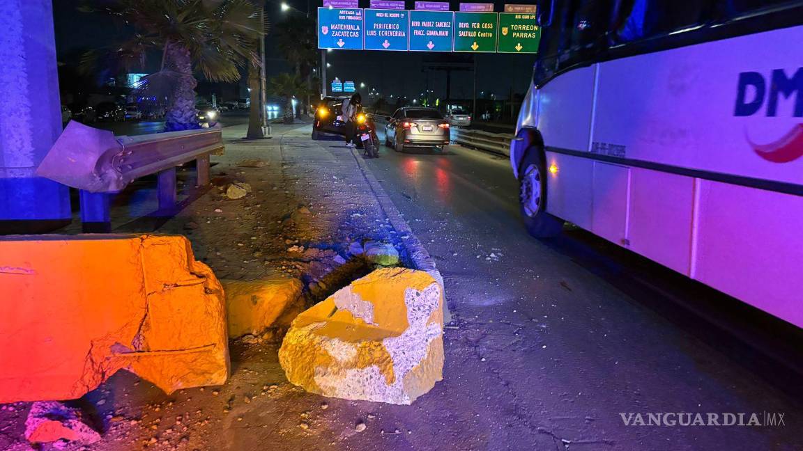 $!El percance se registró a la altura de la colonia Saltillo 400, poco después de la medianoche.
