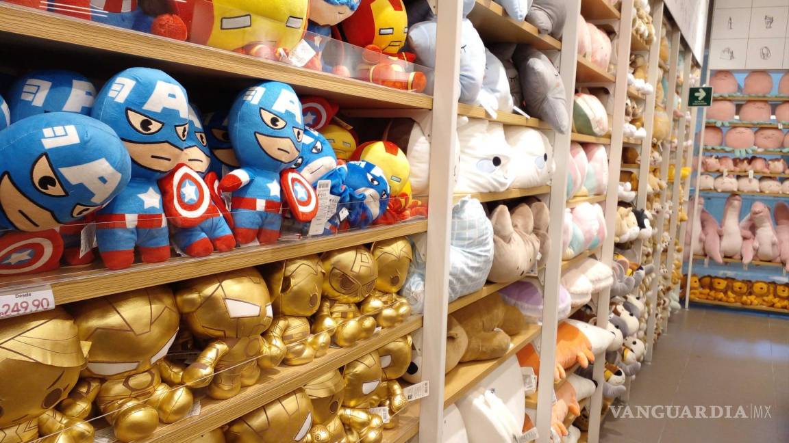 $!Algunos artículos a la venta se relacionan con personajes en tendencia.
