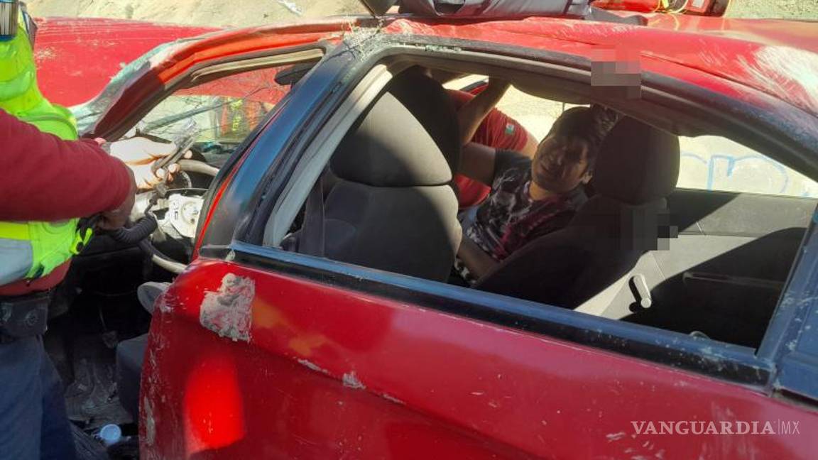 $!El accidente ocurrió la mañana del domingo cuando los jóvenes se dirigían a comprar menudo.