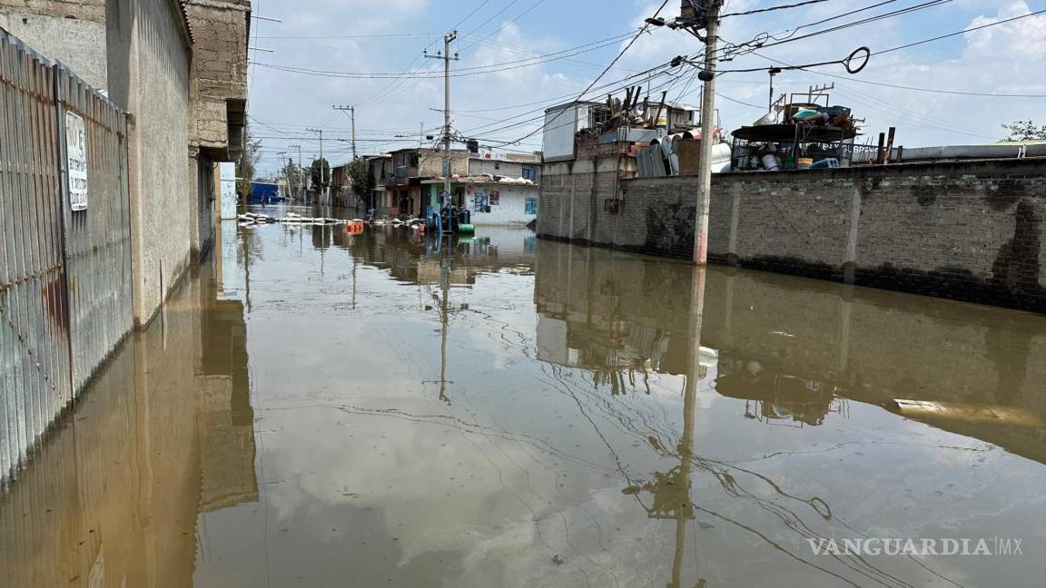 Pobladores de Chalco amagan con cerrar trolebús si no frenan inundaciones