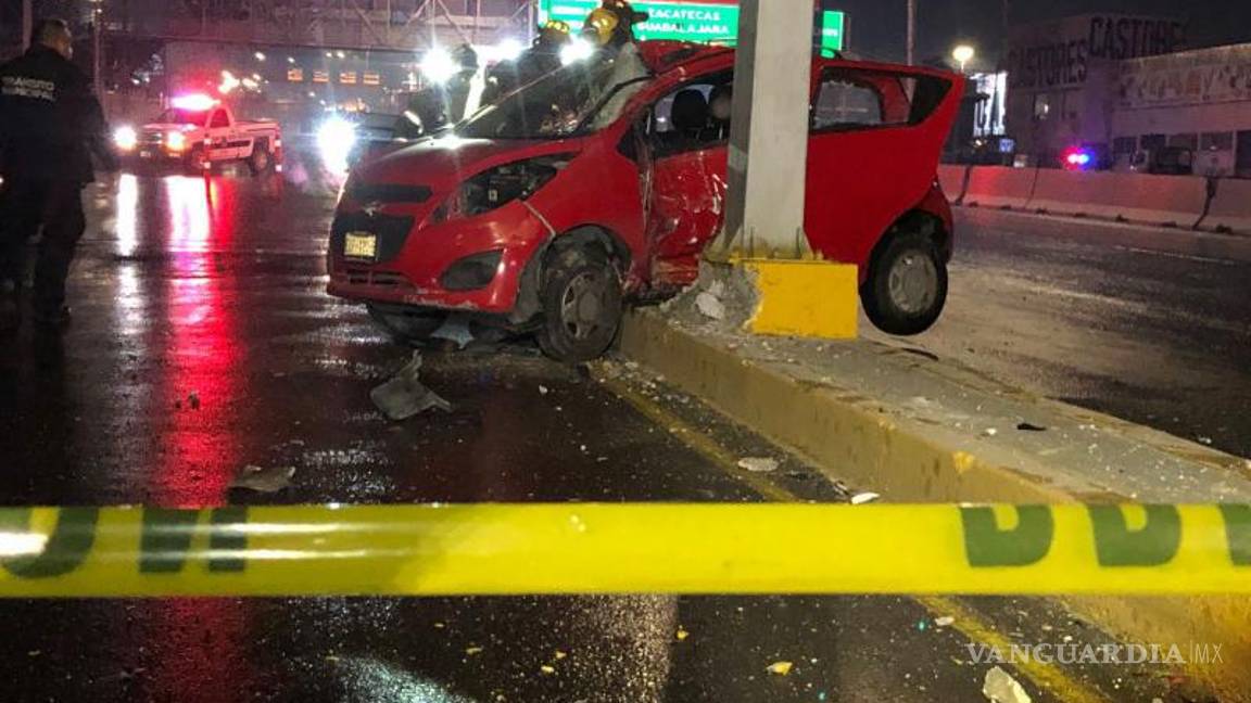 $!Elementos de tránsito municipal que atendían el otro accidente acudieron al sitio para tomar conocimiento.