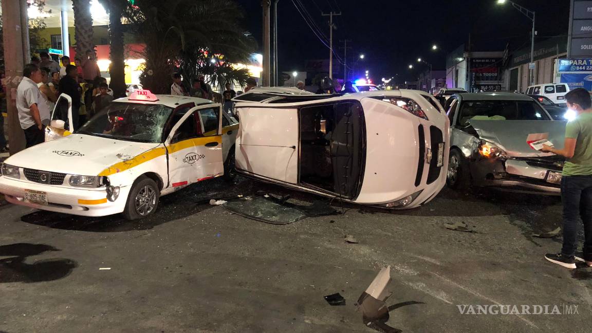 $!Domingo de accidentes viales en Saltillo: hubo cuantiosos daños materiales