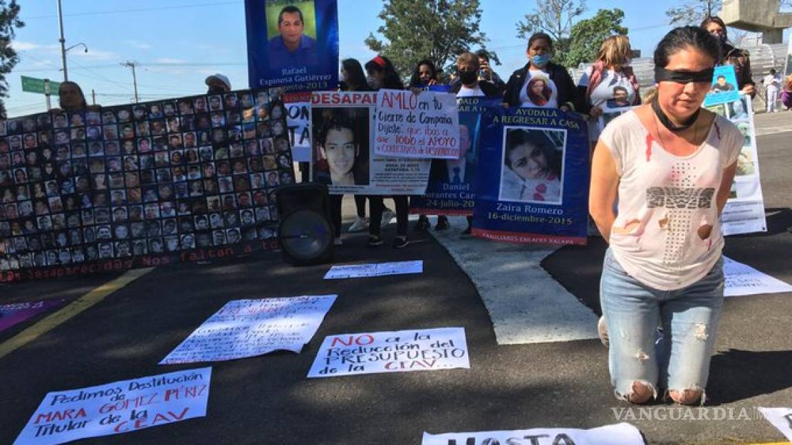 AMLO ignoró a colectivos de desaparecidos en Xalapa, acusan familiares