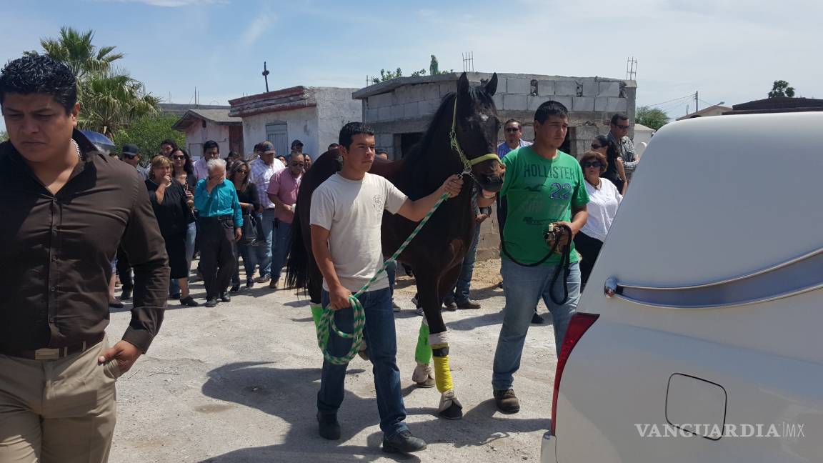 $!Sepultan a hijo del alcalde de Frontera