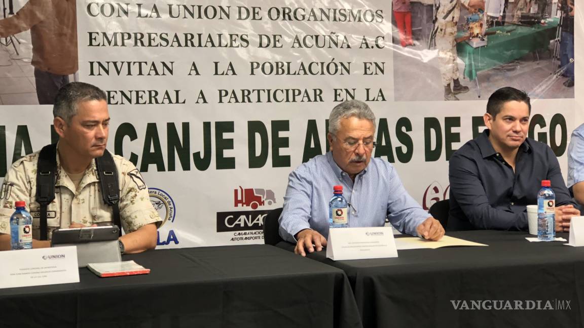 Aportan empresarios de Acuña 50 mil pesos para campaña de desarme