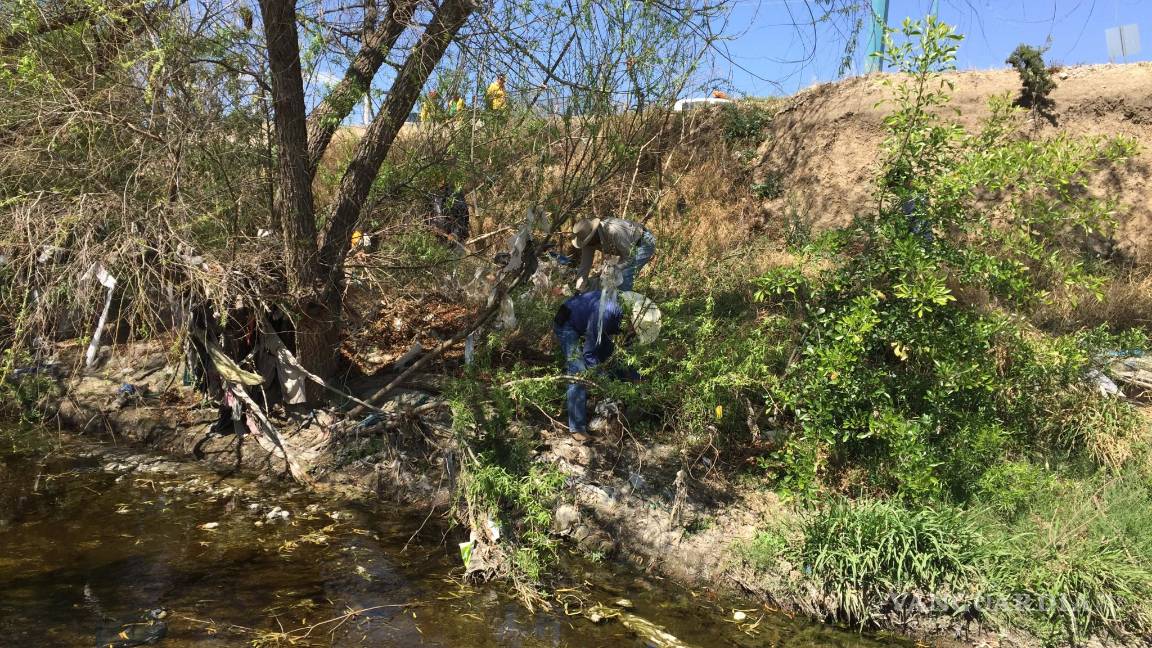 $!Realizan limpia del arroyo Ceballos para conmemorar el Día Mundial del Agua en Coahuila