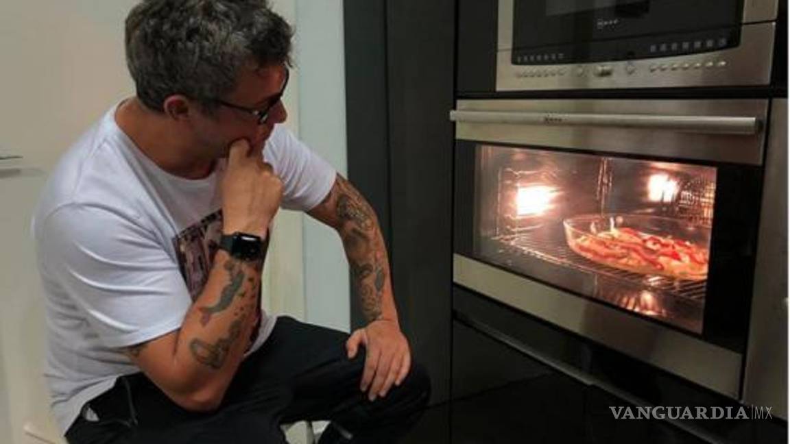 $!Cocinando, trabajando o relajándose… así vivieron los famosos el confinamiento por el COVID-19