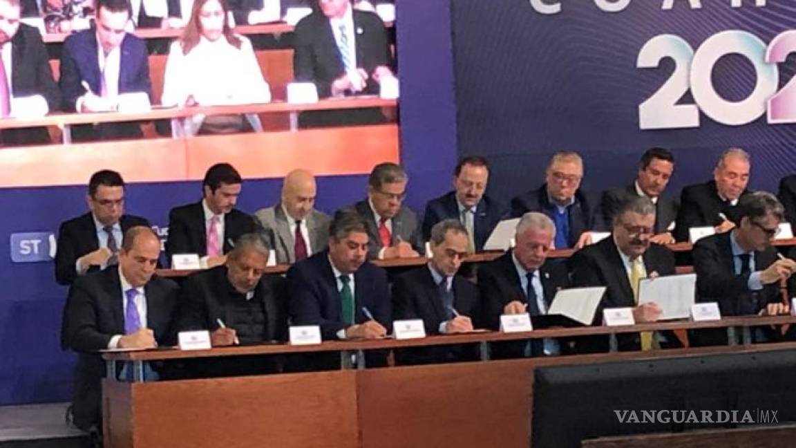 Asiste alcalde Claudio Bres a firma del Pacto Coahuila 2020