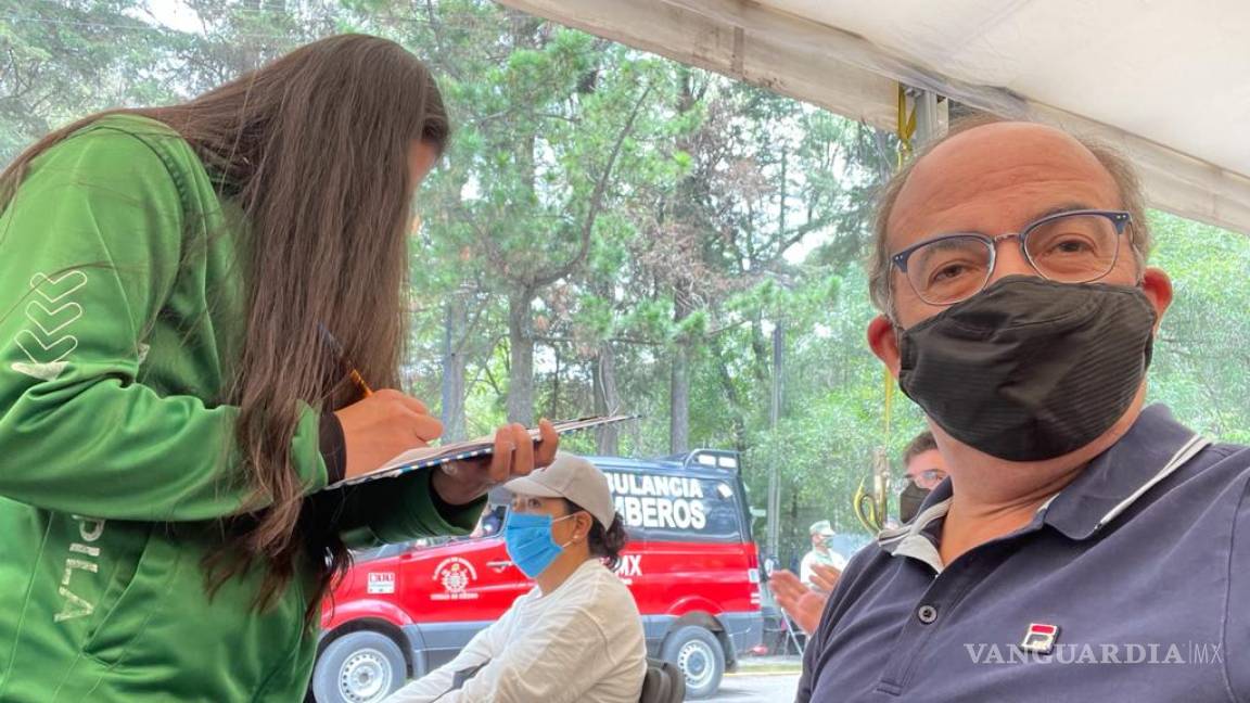 Felipe Calderón recibe su segunda dosis de Pfizer y critica manejo de pandemia en México
