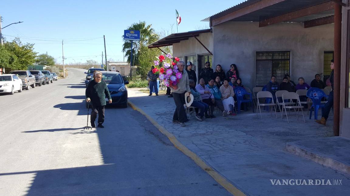 $!Familia, amigos y pobladores de Juárez, Coahuila, despiden a la alcaldesa Olga Gabriela Kobel