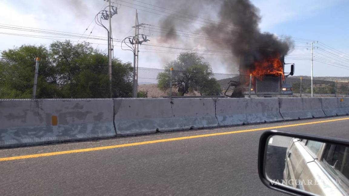 Califican bloqueos en carretera de Guanajuato como 'acto propagandístico' de criminales