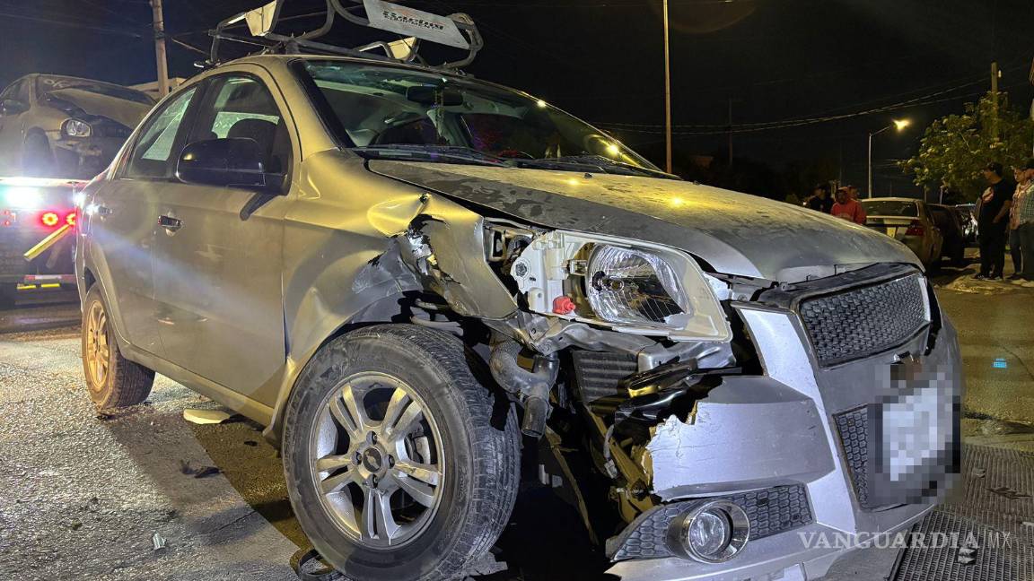 $!Elementos de Tránsito Municipal aseguraron la escena mientras se realizaban las diligencias.