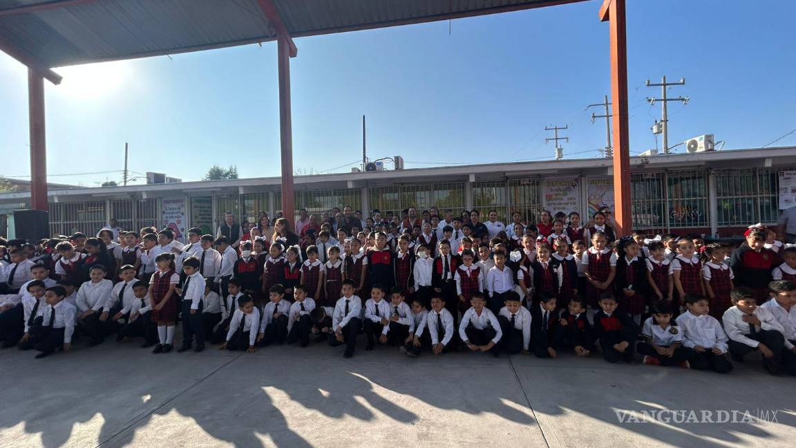 $!El alcalde se comprometió a revisar y atender las necesidades del plantel.