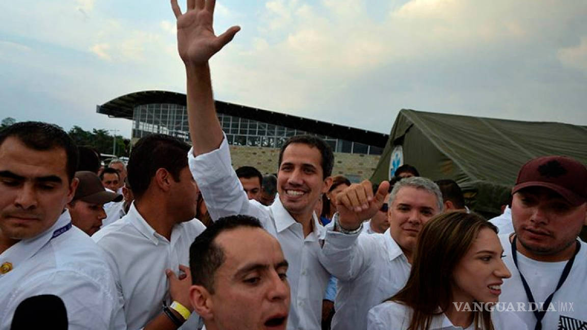 Guaidó asiste al concierto 'Venezuela Aid Live' en Colombia y desafía orden de no dejar el país
