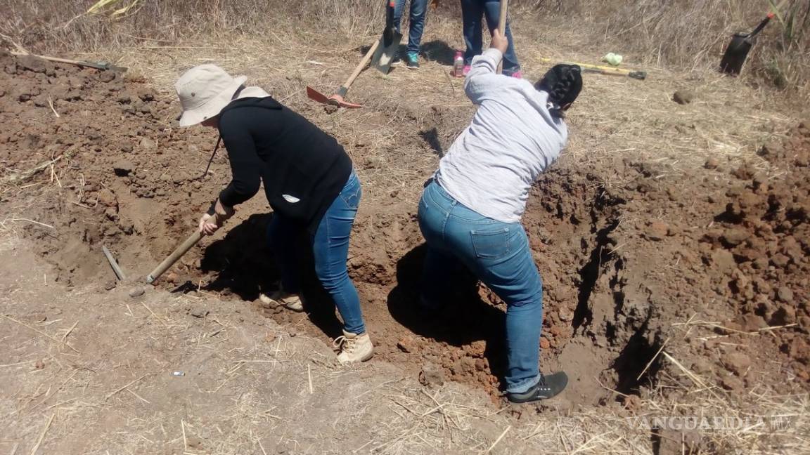 Son ya 21 cuerpos encontrados en fosa clandestina de Nayarit