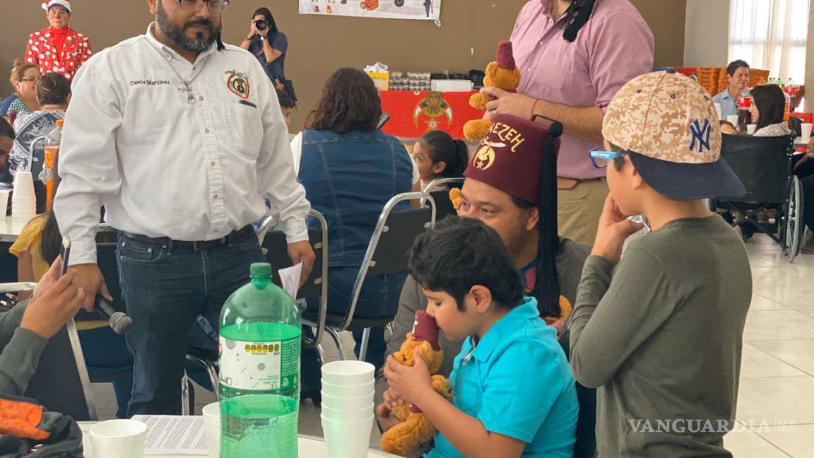 Club Shriner divierte a decenas de niños en Saltillo