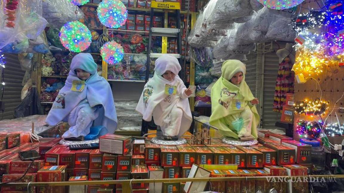 $!El mameluco nació de la idea de reflejar el frío que se avecina en las fechas de enero y febrero, donde los Niños Dios son arropados también con estambre y tela polar.