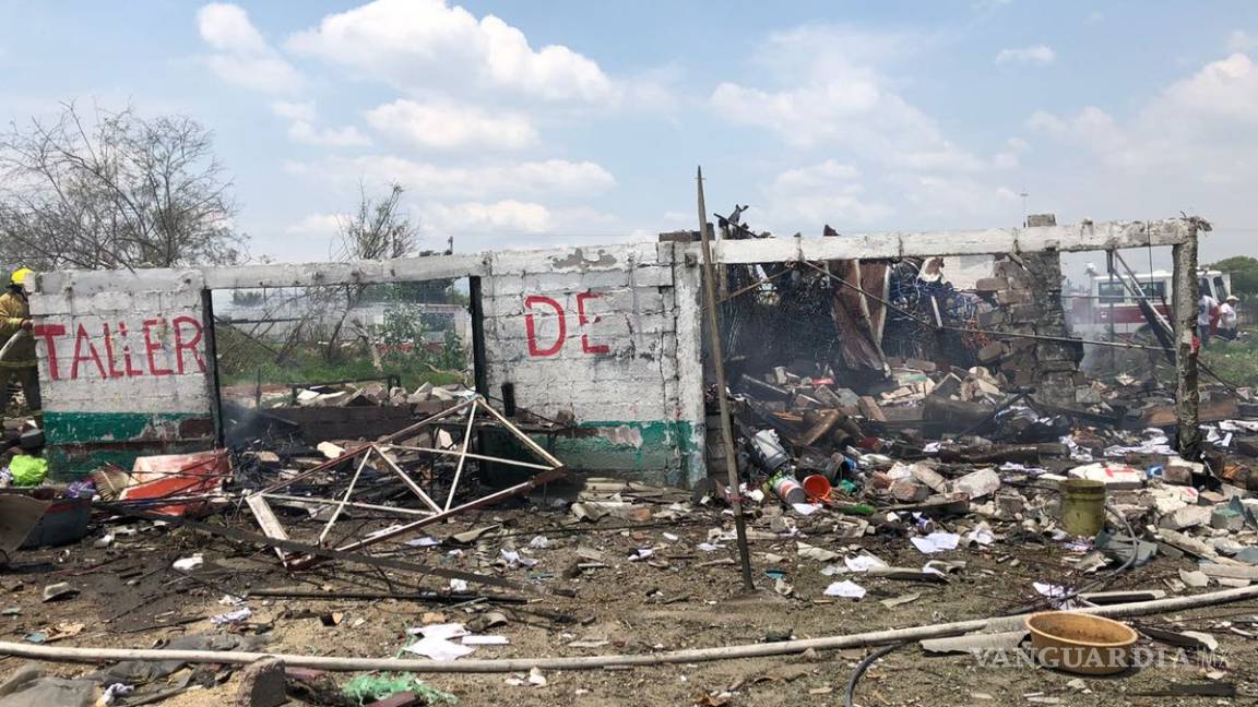 $!Al menos un muerto tras explosión en Tultepec