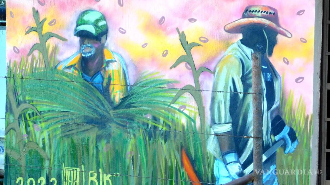 $!Retratan el legado de ‘Mamá Guecho’ en mural del poblado de negros mascogos