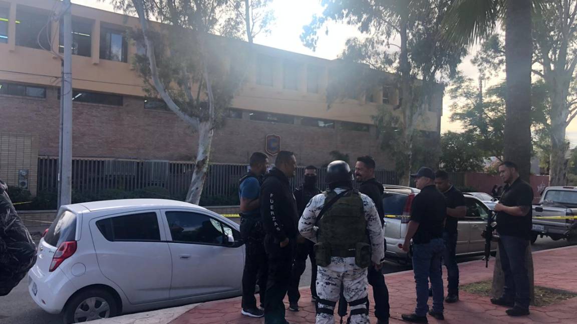 $!Niño ataca a compañeros en Torreón Coahuila; asesina a maestra y se suicida, menor de 7 grave (video)