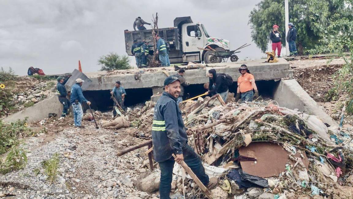 Retira Muncipio de calles de Saltillo, 300 toneladas de escombro y basura arrastrados por la lluvia