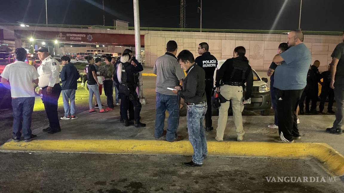 Pleito de automovilistas desata movilización de la policía, en Saltillo