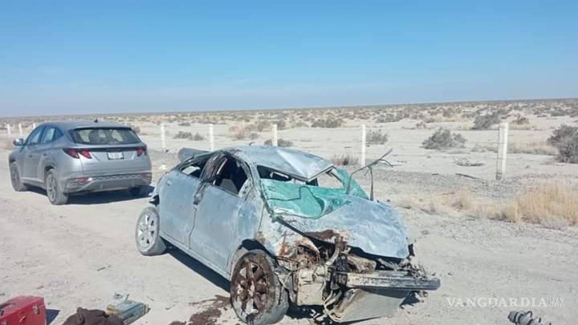 Volcadura en la carretera Torreón-Saltillo deja dos lesionados; uno de ellos grave