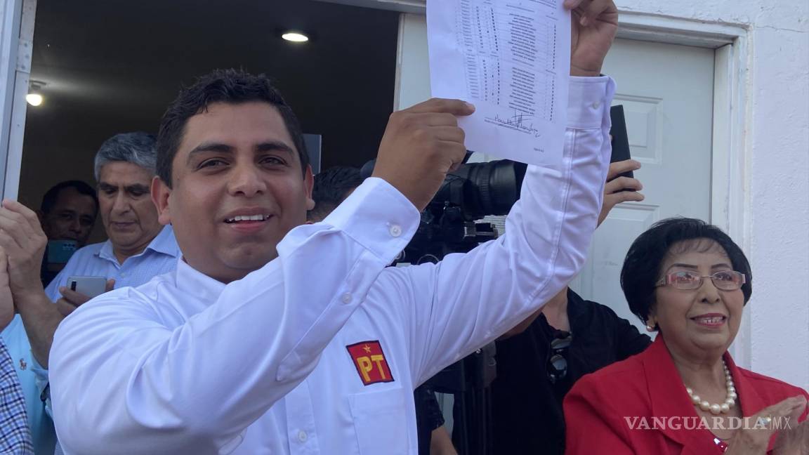Se registra Javier Castillo como candidato a la alcaldía de Frontera, Coahuila, por el Partido del Trabajo