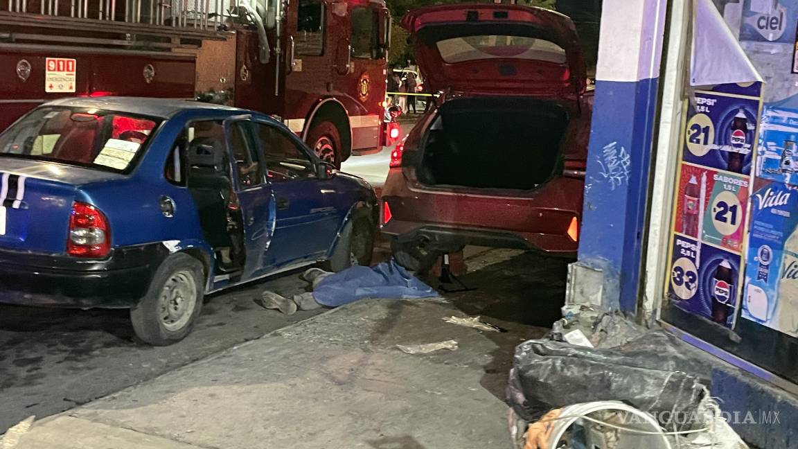 Muere albañil prensado entre dos vehículos en Saltillo; conductor fue detenido