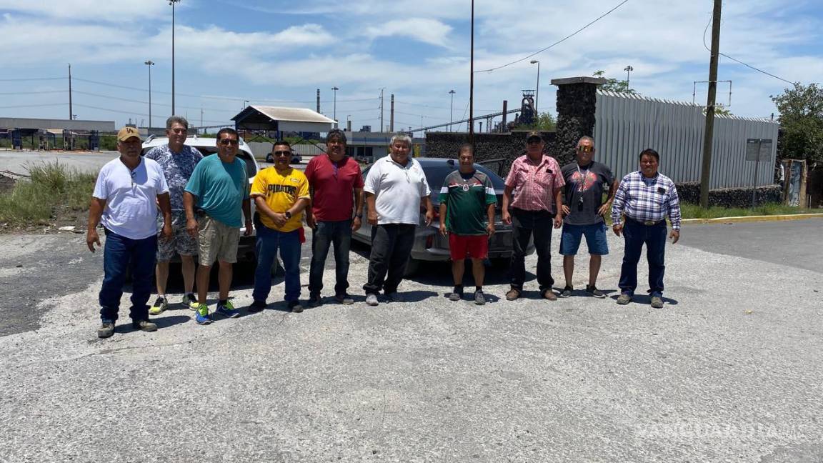 ‘Ni antes, ni el 6 de agosto, ni después’: bloquean ex obreros acceso a AHMSA (video)