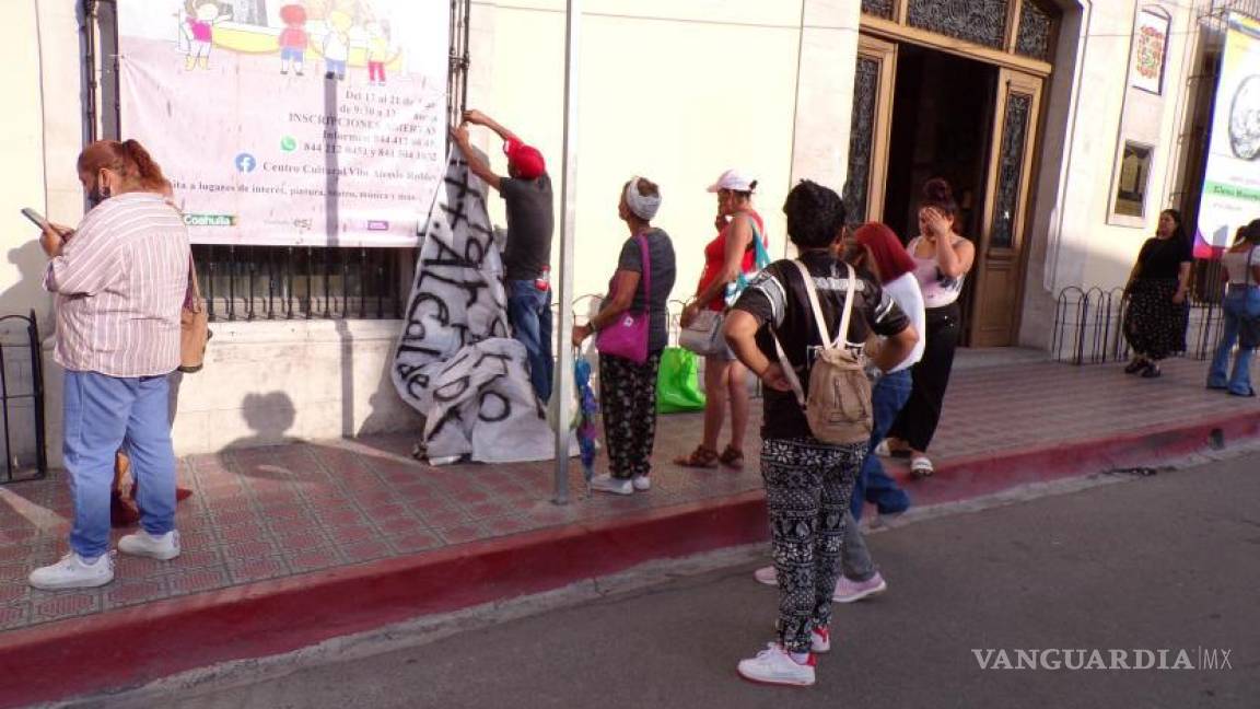 Pepenadores de Saltillo irrumpen en eventos de la Feria de las Artes; exigen respuestas y amenazan con más plantones