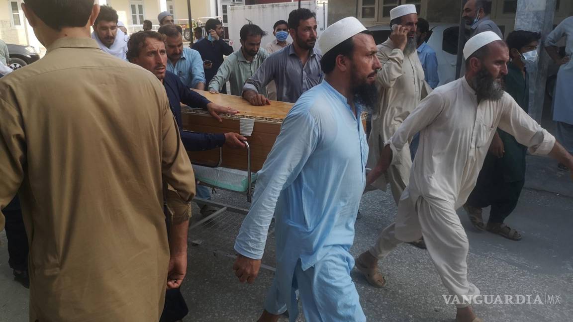 Atentado con bomba contra principal partido islamista de Pakistán dejó más de 40 muertos