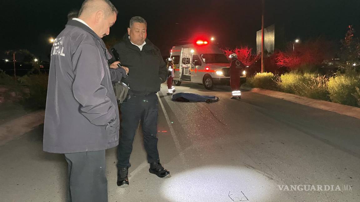 Adulto mayor muere atropellado por su propia camioneta, en Saltillo