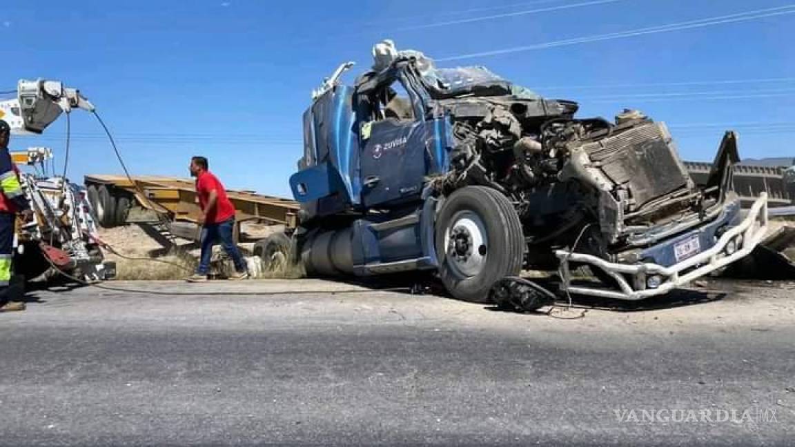 Se registra fuerte volcadura en la carretera a Zacatecas