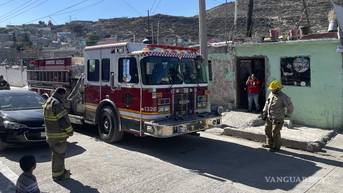 Quema de basura al poniente de Saltillo acaba con tejabán y temen por conejos de propietaria