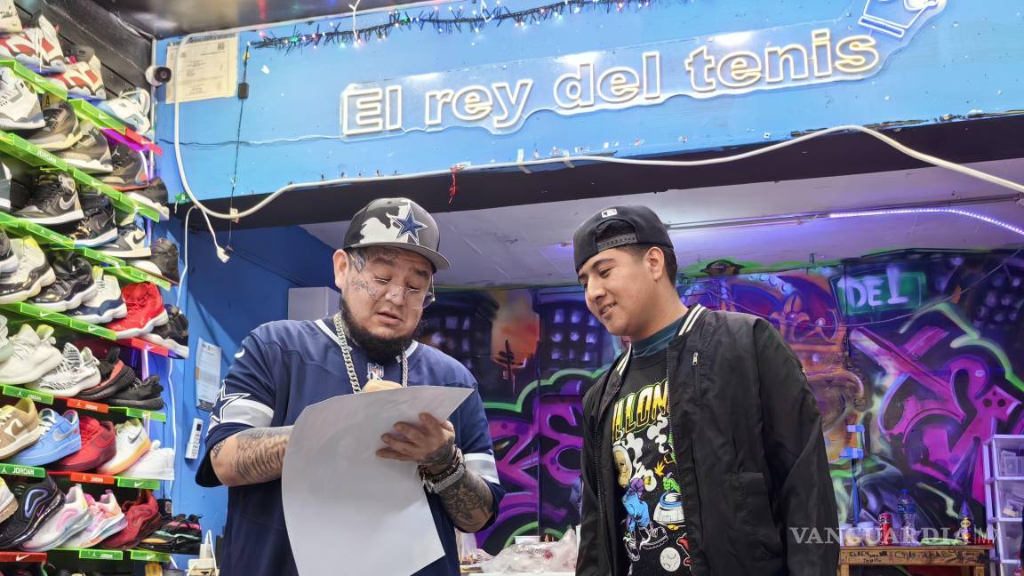 $!El rapero fue buscado por el público joven.