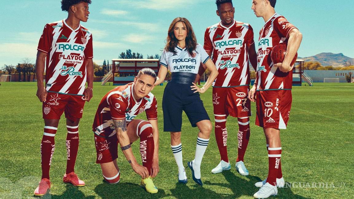 Eva Longoria y Ryan Reynolds protagonizan docuserie del Necaxa; estrenará en Disney+