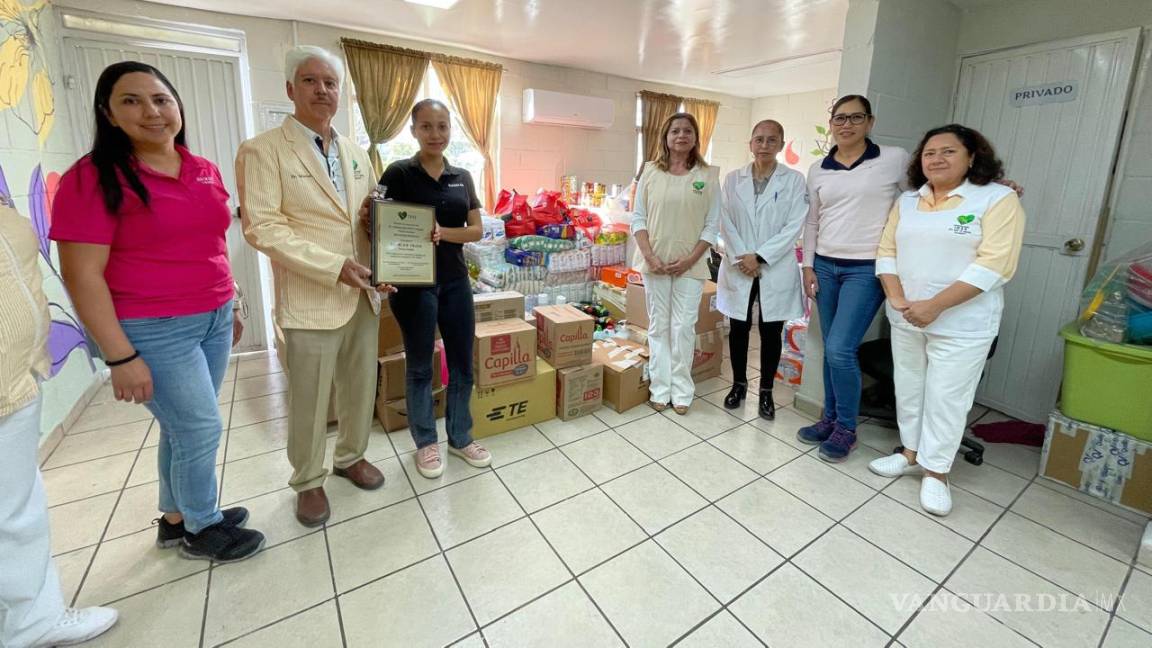 Dona Daimler Truck 2.5 toneladas de alimentos y productos de limpieza al Voluntariado del IMSS-Coahuila